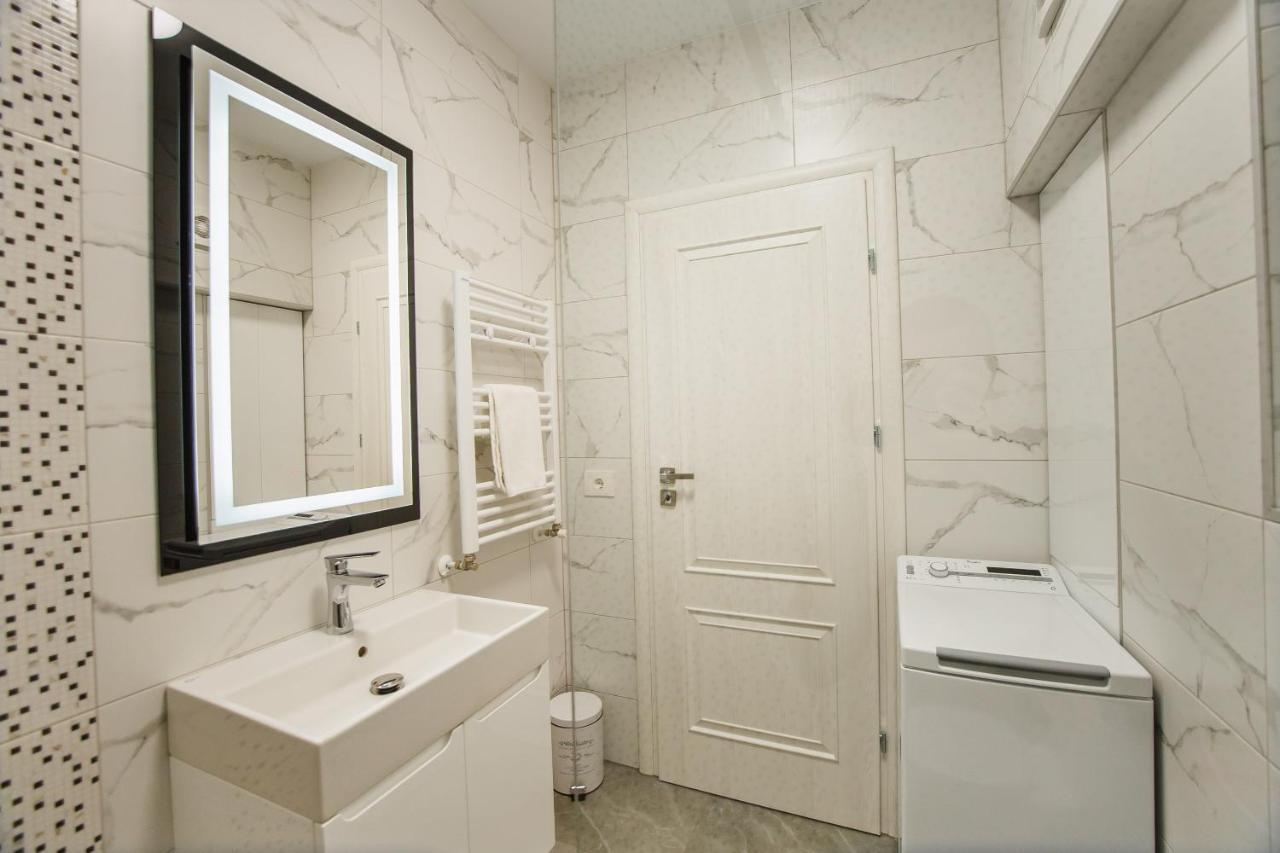 Fantastic Apartment At Prima Residence Oradea Dış mekan fotoğraf