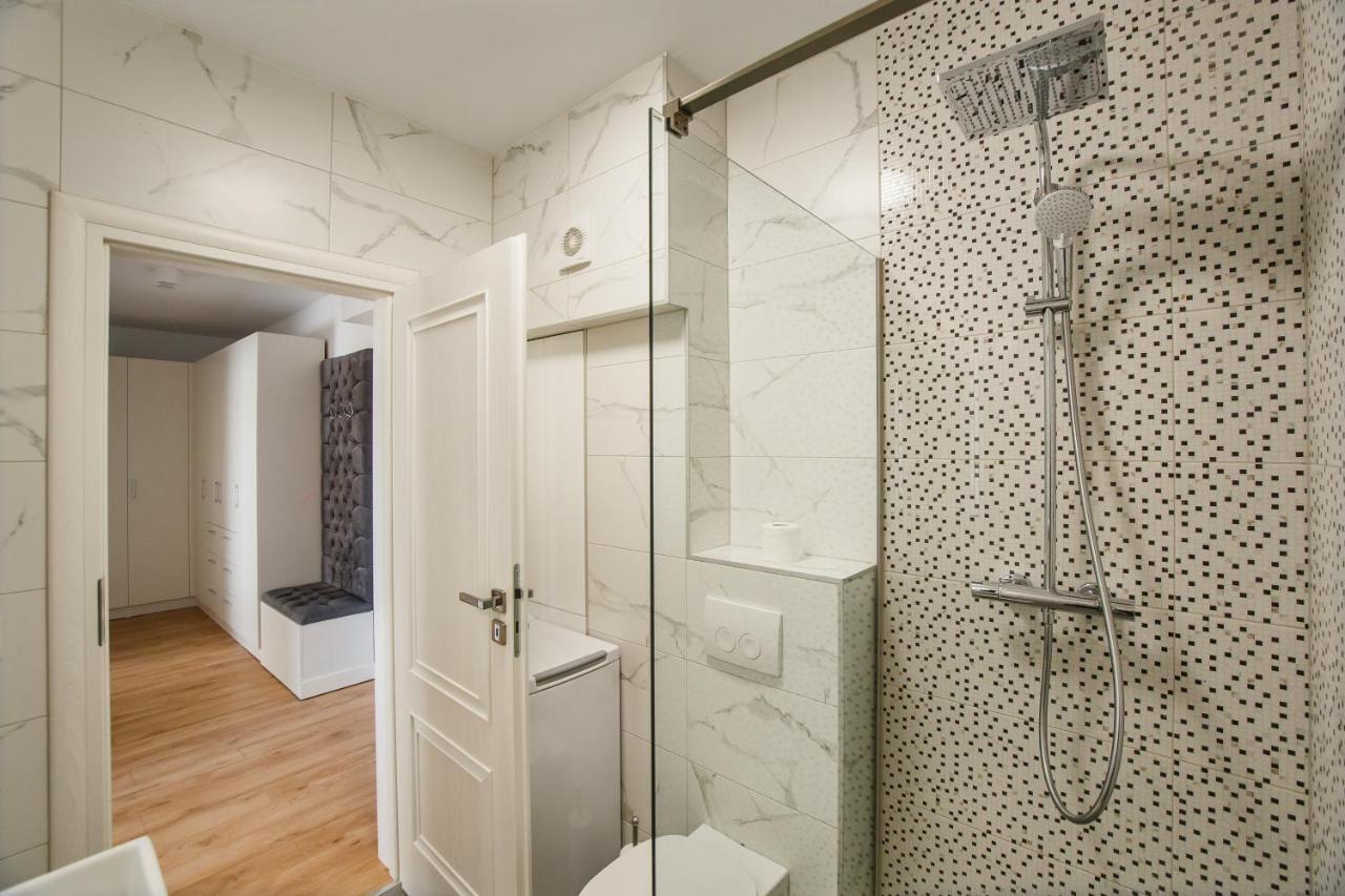 Fantastic Apartment At Prima Residence Oradea Dış mekan fotoğraf